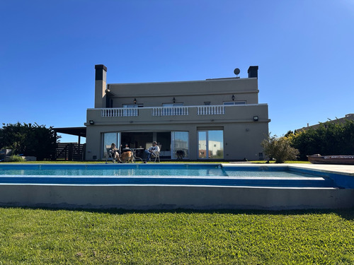 Casa En Venta, San Sebastian, Apta Credito, Area 10
