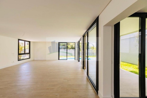 Imagem 7 de 15 de Sobrado Em Condomínio, Novo, Com 355m² De Área Construída, 3 Suítes, 4 Vagas. - Em48714