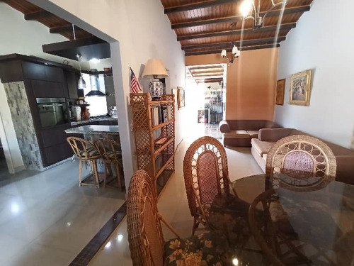 Imagen 8 de 14 de Jessica Medina Vende Casa En Cabudare Zona Mendera Sky Group