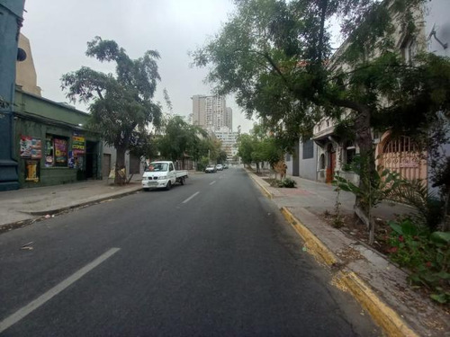 Casa Metro Toesca - Barrio Universitario/desocupado - Repu