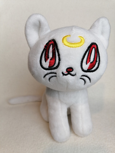 Peluche Artemis Gato Blanco Sailor Moon 17cm.