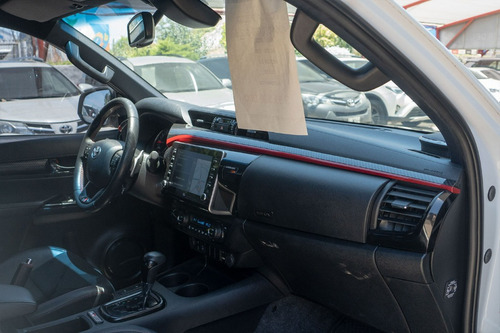 Toyota Hilux 4x4 D/c Gr-s 2.8 Tdi 6 A