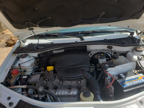 Imagem 7 de 14 de Renault Logan 2013 1.6 Expression Hi-power 4p