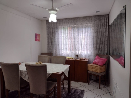 Imagem 3 de 7 de Apartamento 2 Dormitórios Ampla Sacada Em Balneário Camboriú