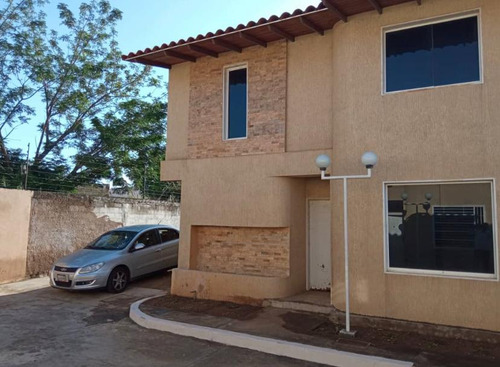 Se Vende Casa Quinta En Puerto Ordaz Ve02-1134po-myafar