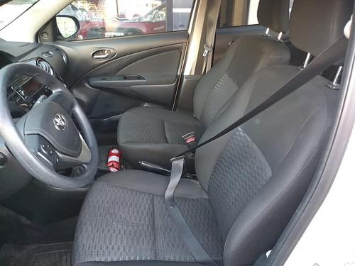 Toyota Etios 1.5 Xs 2016 5 Puertas Nafta 44592577