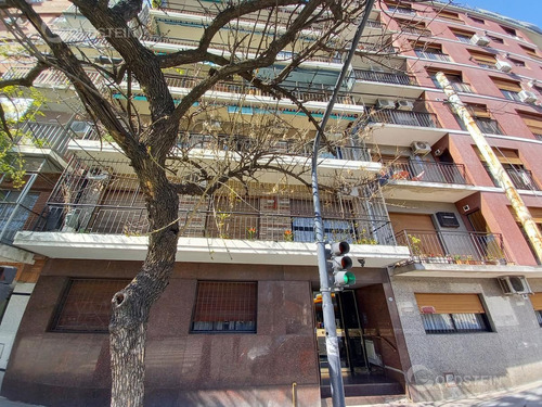 Imagen 1 de 27 de Departamento - Flores