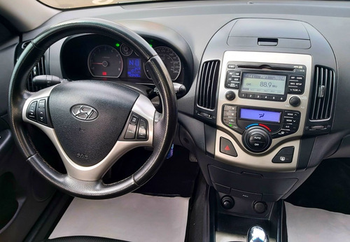 Imagem 10 de 14 de Hyundai I30 2.0 16v 4p Gls Automático