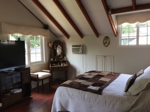 Se Vende Amplia Casa De 5 Dormitorios 4 Baños Miraflores