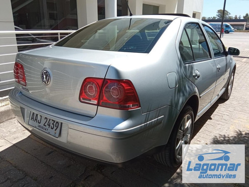 Volkswagen Bora 2.0 M/t 2014 - Lagomar Automóviles