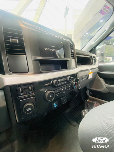 Ford F-450 Xl