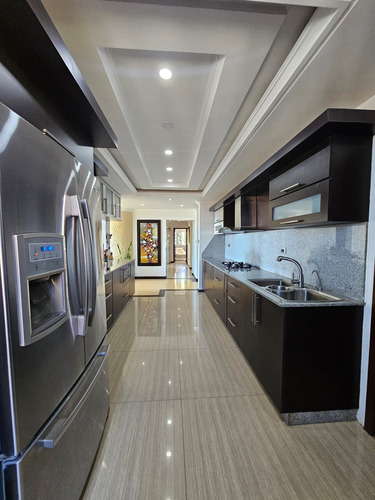 Elena Hidalgo Vende Hermoso Apartamento Residencias Assad Garden El Parral-valencia Carabobo Con Imponente Vista Sobre La Ciudad ,fácil Acceso A La Autopista (solo Clientes)