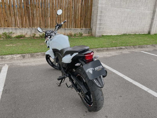 Imagem 7 de 10 de Honda Cb 300 R 2014