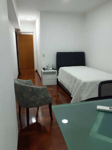 Apartamento De 3 Habitaciones Amoblado