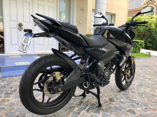 Imagen 22 de 25 de Bajaj Rouser Ns 200 Roja Y Negra 2016 Rodada En 2020, 5.000k