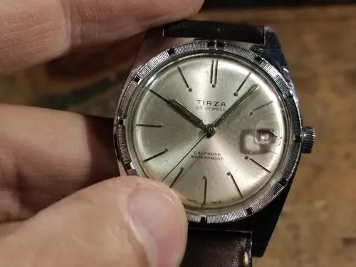 Antiguo Reloj Suizo Marca Tirsa De Cuerda A os 60