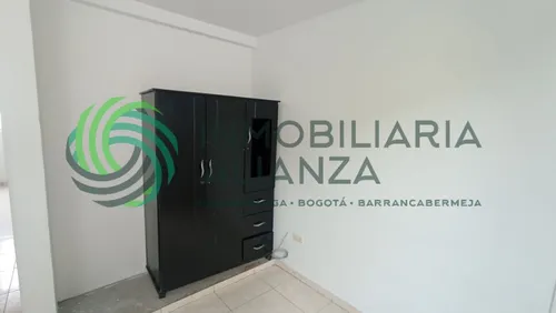 Apartamento En Arriendo En La Esmeralda. Cod A15554