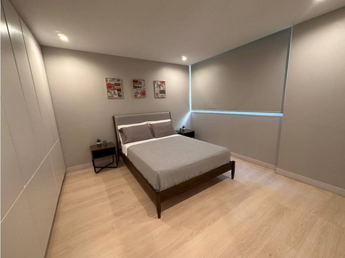 Apartamento En Venta Remodelado En Altamira Con Balcón