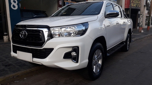 Imagen 10 de 14 de Toyota Hilux 2.8 Cd Srv 177cv 4x2 2020