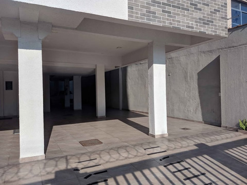 Apartamento Em São Vicente, Prédio De 3 Andares Com Elevador Em Frente A Estação Do Vlt Mascarenhas
