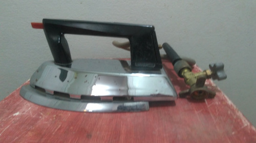 Plancha De Ropa A Gas Con Su Regulador A Garrafa (Usado)