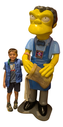 Moe Szyslak Los Simpsons Fibra De Vidrio Tamaño Real (Usado)