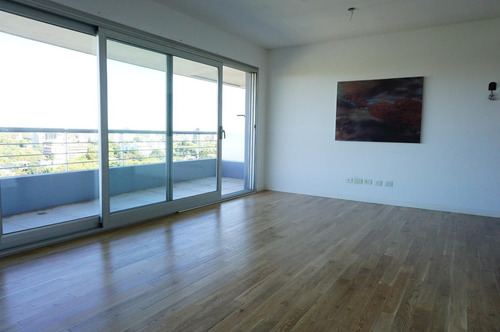 Excelente 3 Ambientes Con Cochera Piso 15. Imponente Vista