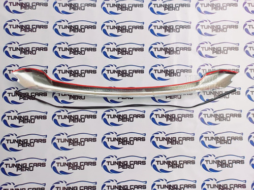 Imagen 4 de 8 de Moldura Cromada De Capot Toyota Hilux Srv/revo/rocco 2021