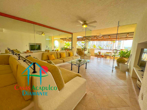 Cad Villas Kimberley 1503. Terraza Con Vista A La Av. Costera De Las Palmas