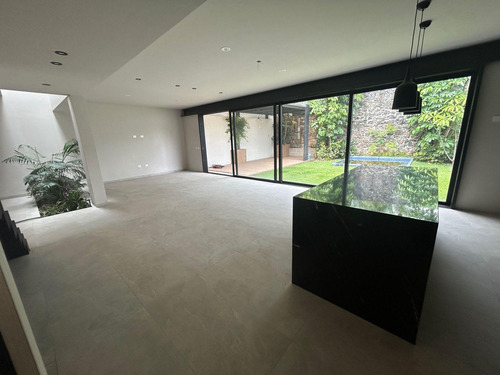 Casa Minimalista En Venta Estilo Moderno, En Buenavista Zona Norte Cuernavaca Morelos