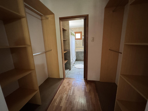 Casa En Venta O Permuta 3 Dormitorios En Barrio Los Raigales Roldan