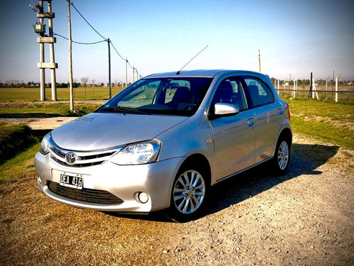 Toyota Etios 1.5 Xls 5 Ptas 2014