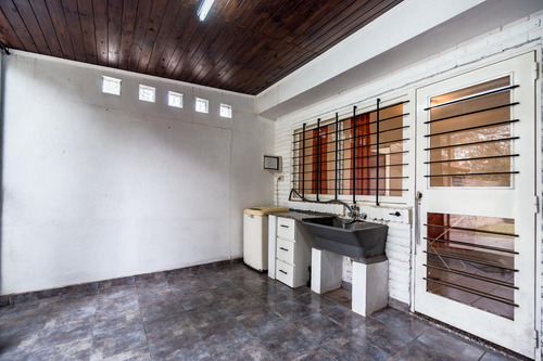 Venta -casa - 3 Dormitorios - Jardín Y Piscina - Funes Residencial.