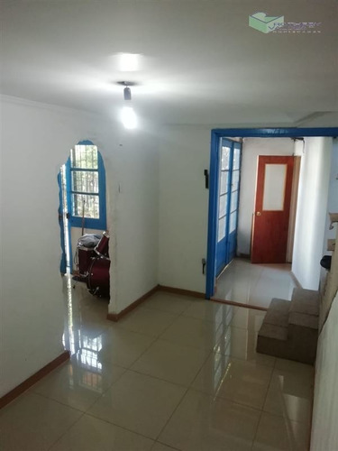 Casa En Venta De 3 Dorm. En La Reina