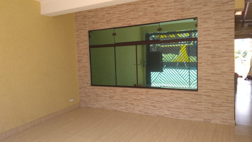 Sobrado À Venda Camilopolis Com 3 Quartos, 2 Banheiros, 2 Vagas E 204m²