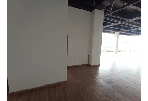 Se Arrienda Local Comercial Nuevo En Copacabana.