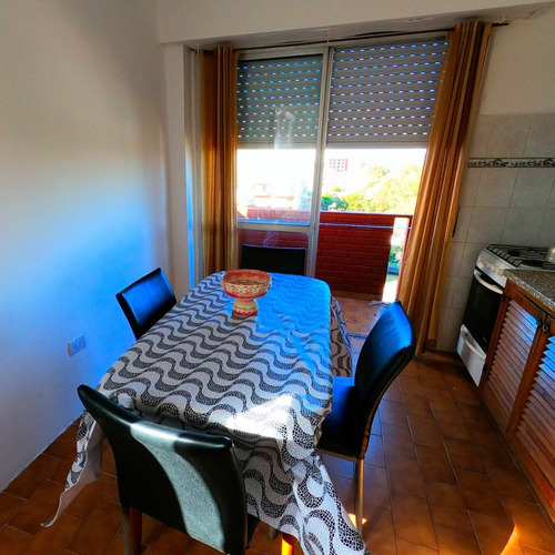 Imagen 6 de 9 de Departamento 2 Ambientes, Luminoso, Centrico. Llamame Y Lo Visitamos Hoy!