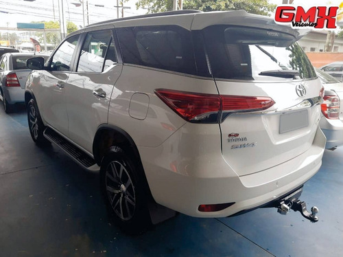 Toyota Hilux Sw4 2.8 Srx 4x4 7 Lugares 16v Turbo