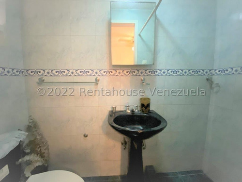 Imagen 19 de 20 de Casa En Venta En Santa Cecilia - Calle Cerrada.