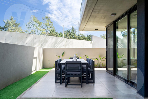Departamento En Venta - Canning, Cabral 3300