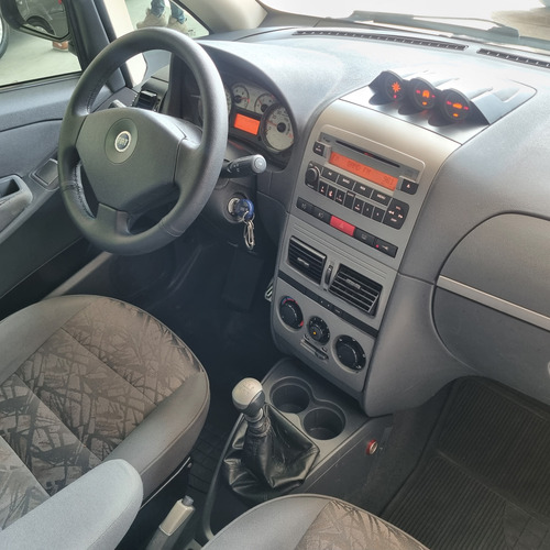 Fiat Idea 1.8 Adventure Flex 5p