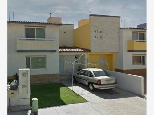 Imagen 2 de 14 de Casa En Santuarios Del Cerrito, Querétaro