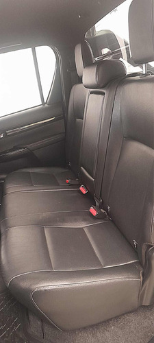Toyota Hilux 2.8 Cd Srx 177cv 4x4 At