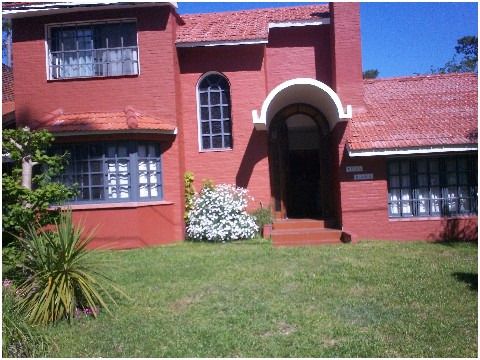 Casa En Venta De 4 Dormitorios En Pinares (ref: Lij-2402)