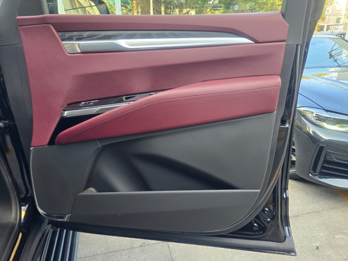 Cadillac Escalade ESV 6.2 Premium Luxury
