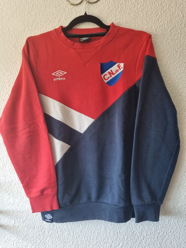 Buzo De Nacional Marca Umbro Original Talle 16 Agujero Dedos