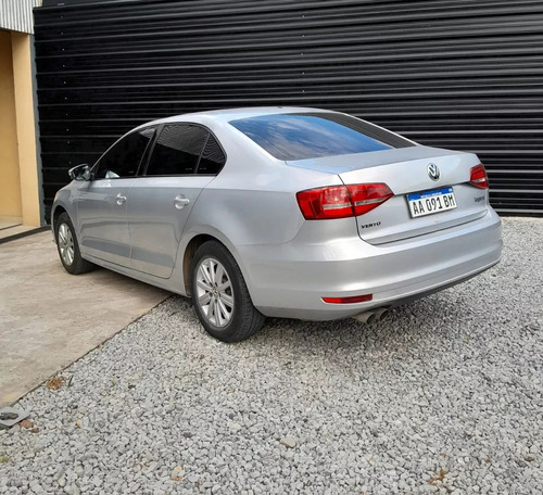 Volkswagen Vento 2.0 Advance 115cv