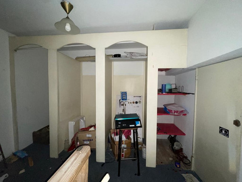 Local Comercial En Venta - Galeria Luro