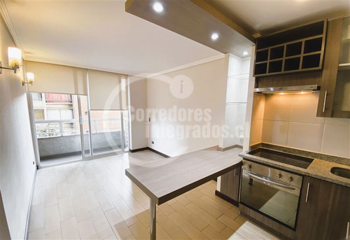 Departamento En Arriendo De 2 Dorm. En Santiago