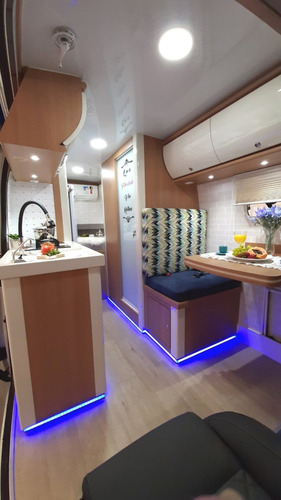 Motorhome Motor Home Renaut Master Novo Trailer